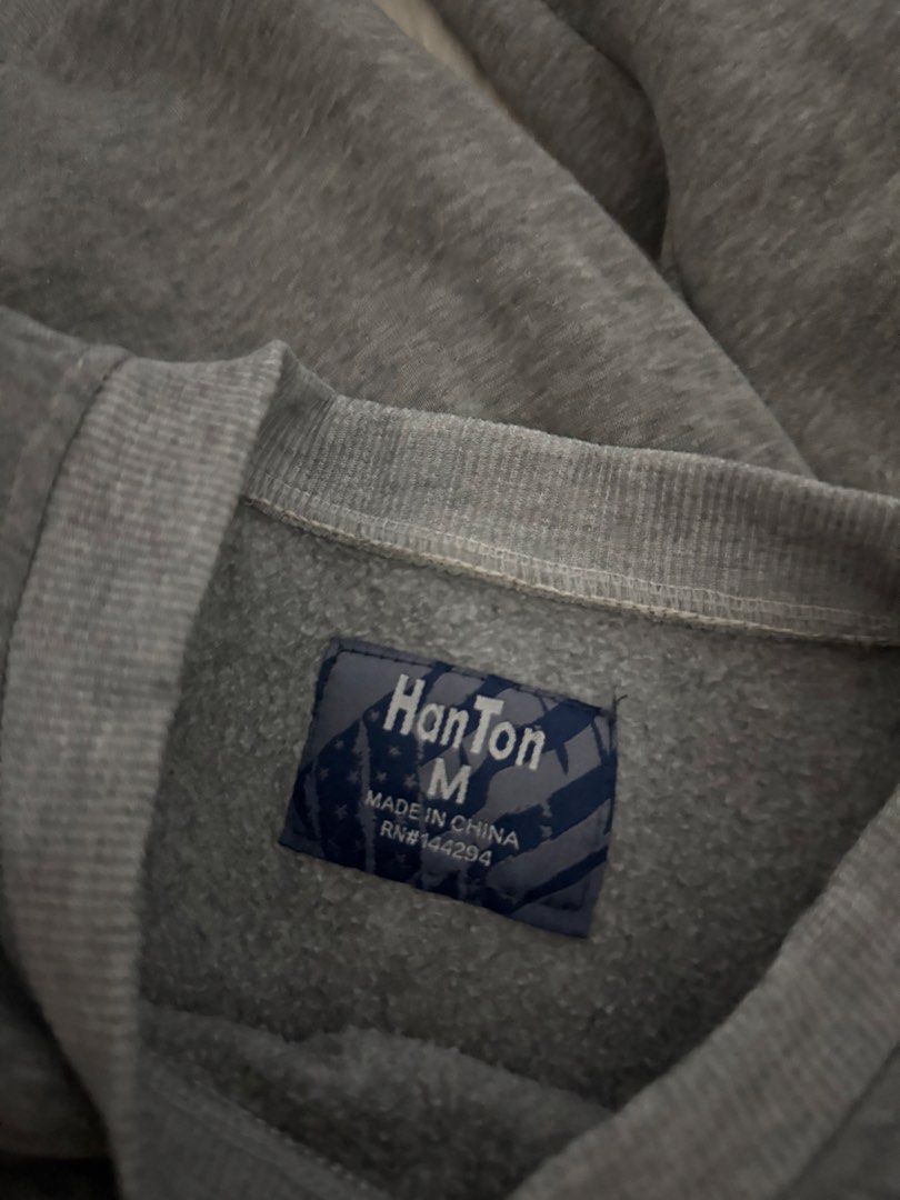 Han Ton Alaska Sweatshirt (Category: Coats, Jackets and Outerwear) located in Manila. Submitted by saintizzy (Listing ID 1421868978, Image 2). Description: - Gray Han Ton sweatshirt - Features "Alaska" embroidery on the front - Size: Medium - Crew neck and long sleeves - Simple design with animal and tree images - Rfs: decluttering.