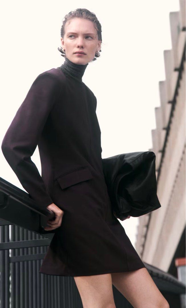 H&M Long Sleeve Dress (Category: Dresses) located in Angeles City. Submitted by gaileeee (Listing ID 1421928441, Image 3). Description: - Dark brown mini dress - Long sleeves - Round neckline - Two front pockets - Smooth - Tailored fit - Back zipper closure kakabili kulang online h&m kaso may shoulder padding sya d naman halata pro d ako komportable. .