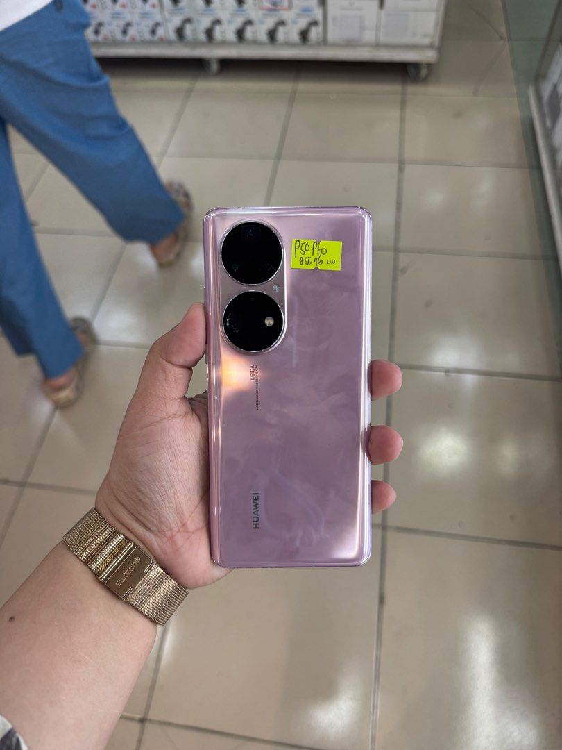 Huawei P50 Pro 256gb FU GLOBAL NO ISSUE (Category: Huawei) located in San Juan City. Submitted by javedsgadgetshop (Listing ID 1421895353, Image 1). Description: INSTALLMENT OPTIONS : SPAY LATER / GGIVES / CREDIT CARD! WE BUY AND SELL SO PWEDE MAGBINTA OR SWAP ! Quick Specs : 💵 Huawei P30 Pro •256gb •NTC Variant •Good batt health •Factory Unlock •95% Smoothness •No hidden issue | No Repaired •100% Authentic | Not Refurbished •w/ OEM Charger & st