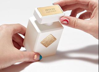 (Category: ) located in . Submitted by fragrance_journey_sg (Listing ID 1421817997, Image 1). Description: .
