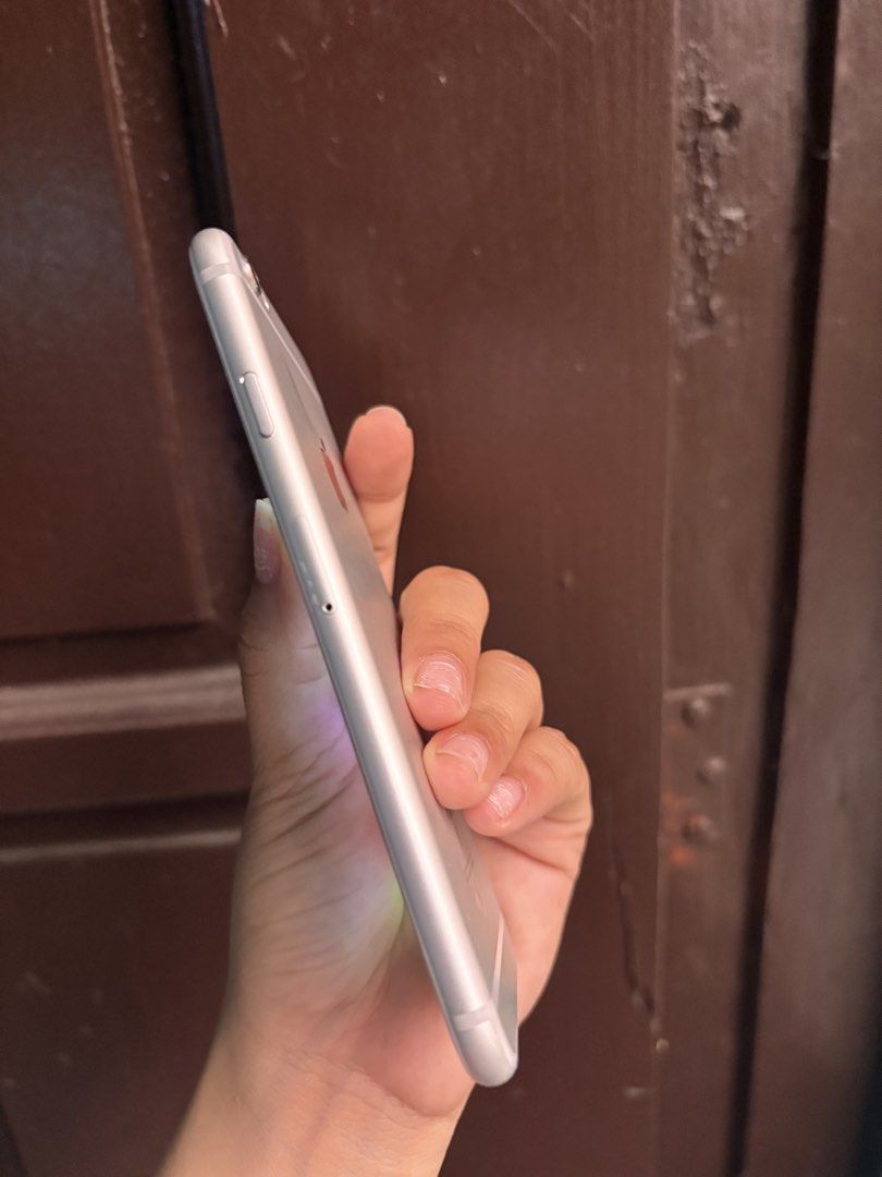 Iphone6s 128gb (Category: iPhone 6 Series) located in Quezon City. Submitted by shawi_08 (Listing ID 1421853023, Image 3). Description: No issue 98% smooth and makinis Working lahat Anysim pwede Can log in log out apple account Free Case/Cord/Earphone Naka tempered glass na.