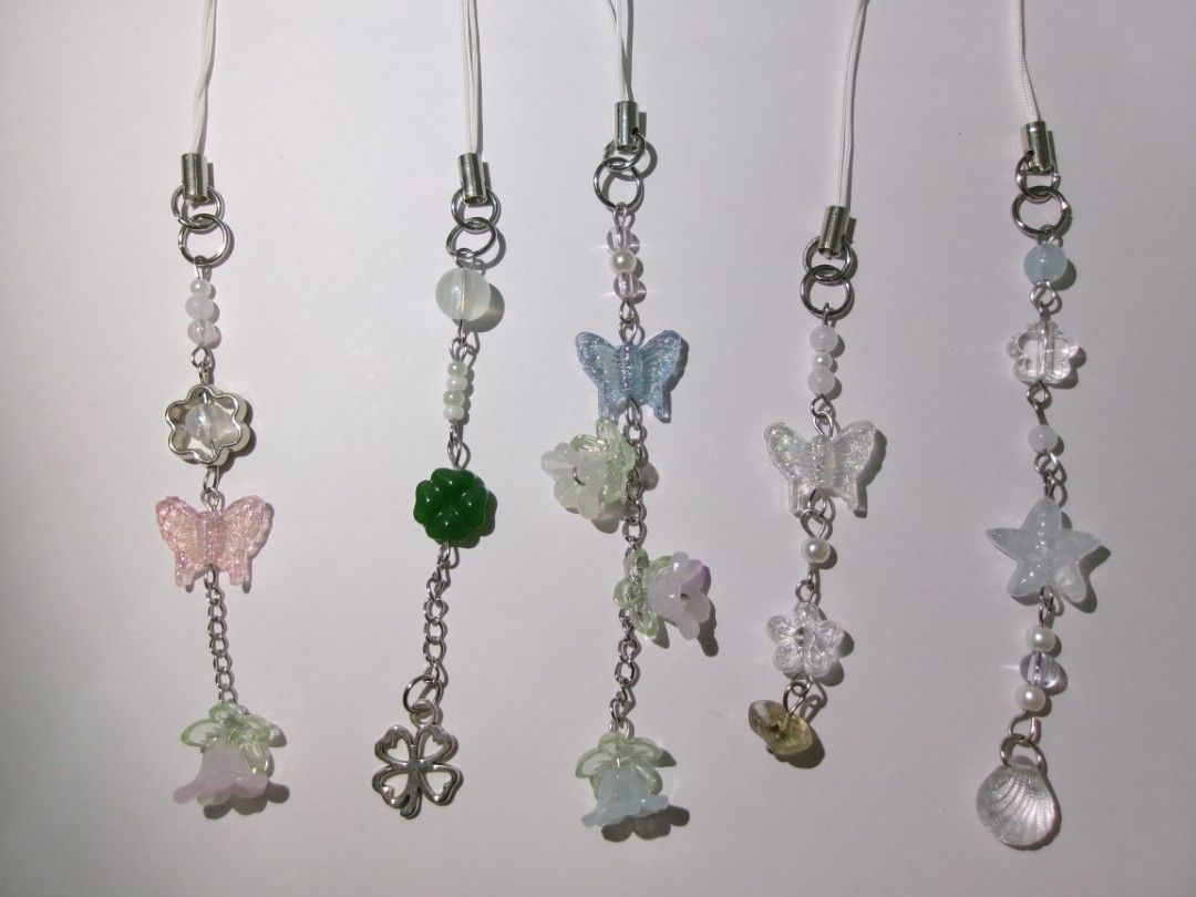 keychains (Category: Handmade Craft) located in Singapore. Submitted by sunwoosun (Listing ID 1421894085, Image 4). Description: metal eyepin keychains! these are all made by myself! they are all $5 each and +$2 for mail 😊.
