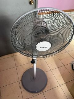 (Category: ) located in . Submitted by ainxso (Listing ID 1421816467, Image 1). Description: .