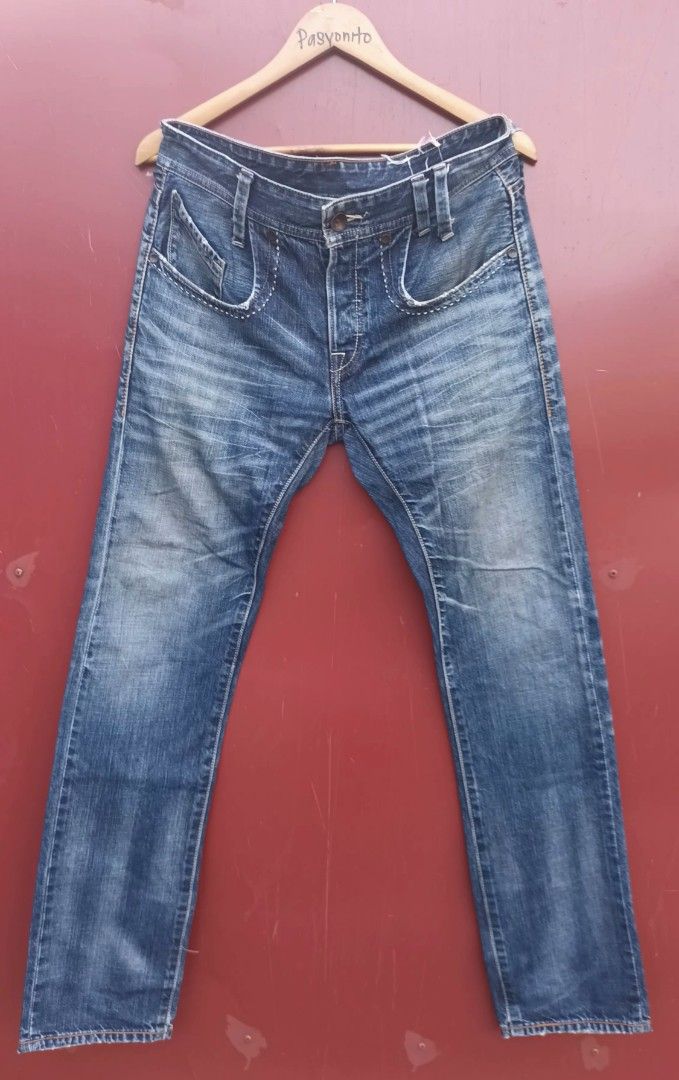 Levi's Copper Jeans (Category: Jeans) located in Manila. Submitted by edmundopil44797 (Listing ID 1421898767, Image 2). Description: ‼️Levis copper for men‼️ 👉Pangharabas 👉Size 32/34 on tag 👉Actual 34 on tape measure 👉Lenght 43 👉Laylayan 7.8 👉Slim fit jeans 👉Non strech 👉Issue:Kulang bulsa 👉Presyo 650 only ✅️Payment first 👉Mop:Gcash ❌️No cop/cod 👉Location:Tagum city.