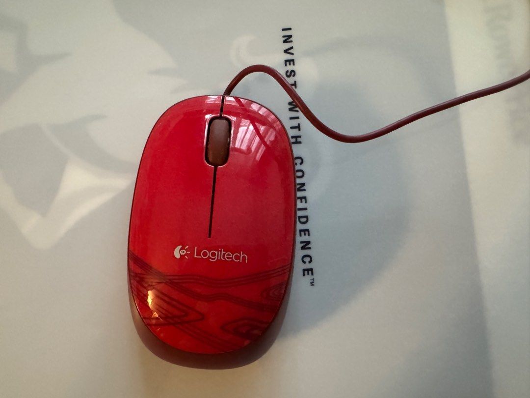 Logitech Wired Mouse - Red444922171197368320