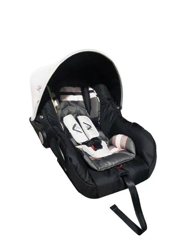 Looping Sydney stroller with car seat (Category: Strollers) located in Mandaluyong City. Submitted by mj102405 (Listing ID 1421826251, Image 2). Description: STROLLER WITH CAR SEAT Used for 3 months only Comes with car seat that can be place and used as stroller For new born till 8 years old No Flaws Negotiable for sure buyers ♥️.