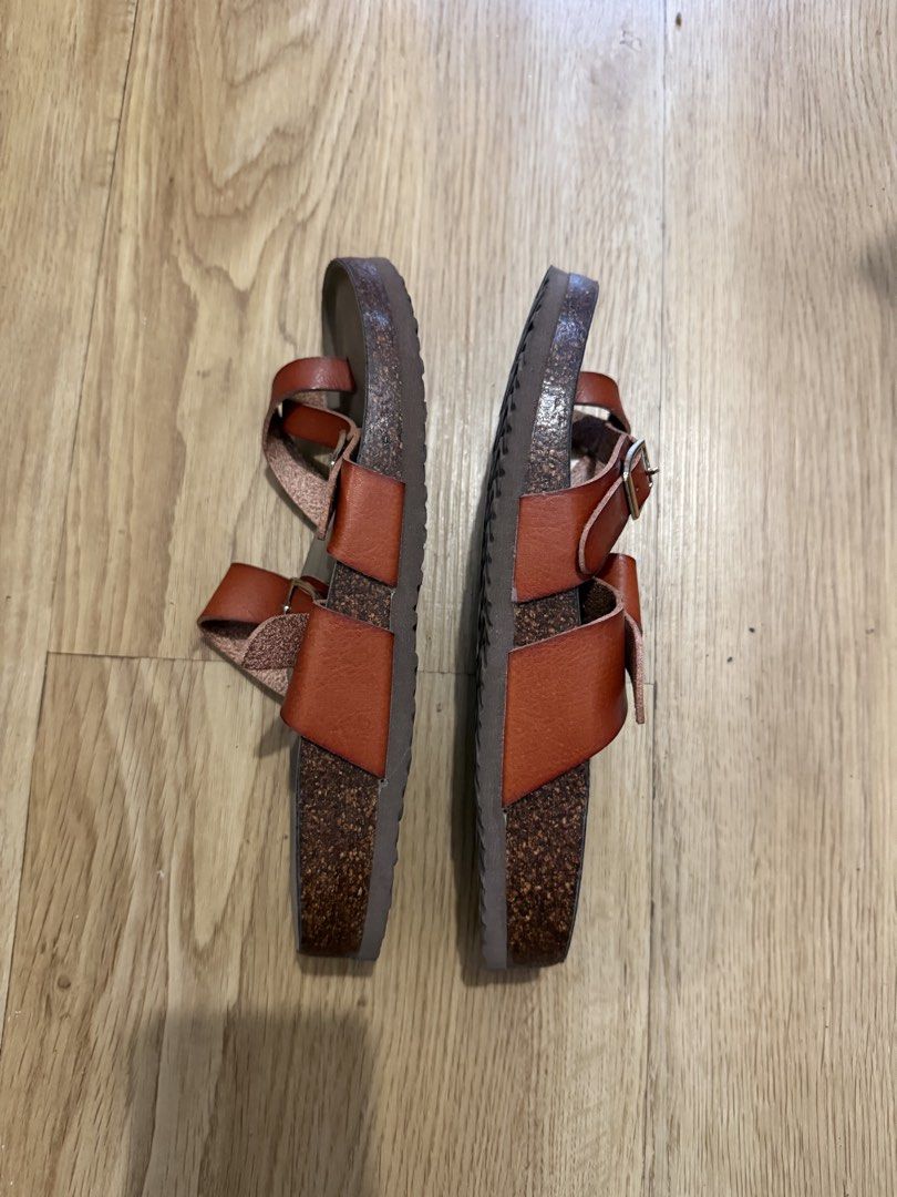 Madden Girl Bryceee Footbed Sandals (Category: Flats & Sandals) located in Quezon City. Submitted by heyhedda (Listing ID 1421847341, Image 3). Description: Madden Girl Bryceee sandals Cognac color Size 6M Cork footbed Adjustable straps with buckle closures Toe loop design Used maybe once or twice Retails for $55.