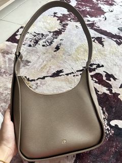 (Category: ) located in . Submitted by leiaa03 (Listing ID 1421821829, Image 1). Description: .