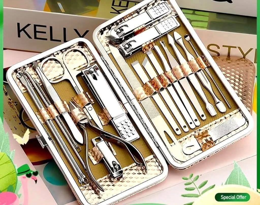Manicure Set with Case (Category: Hands & Nails) located in Manila. Submitted by yzcartph (Listing ID 1421870438, Image 1). Description: 19 in 1 Nail SET! ( HARD GOLD CASE).