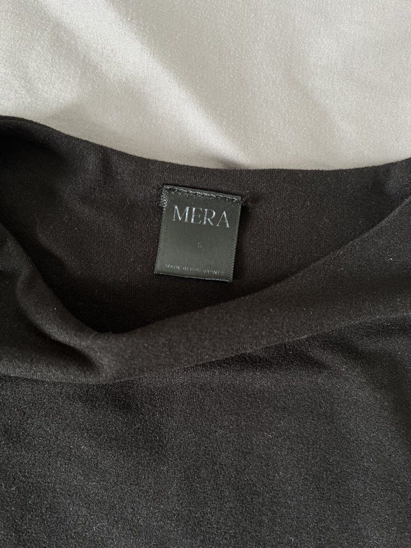 Mera Black T-shirt - Size S (Category: Shirts) located in Mandaluyong City. Submitted by leilei06 (Listing ID 1421905778, Image 2). Description: - Black Mera T-shirt - Size S - Wore once - Style: Fitted - Features: Crew neck, short sleeves.