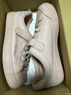 (Category: ) located in . Submitted by jungwonniee (Listing ID 1421885671, Image 1). Description: .