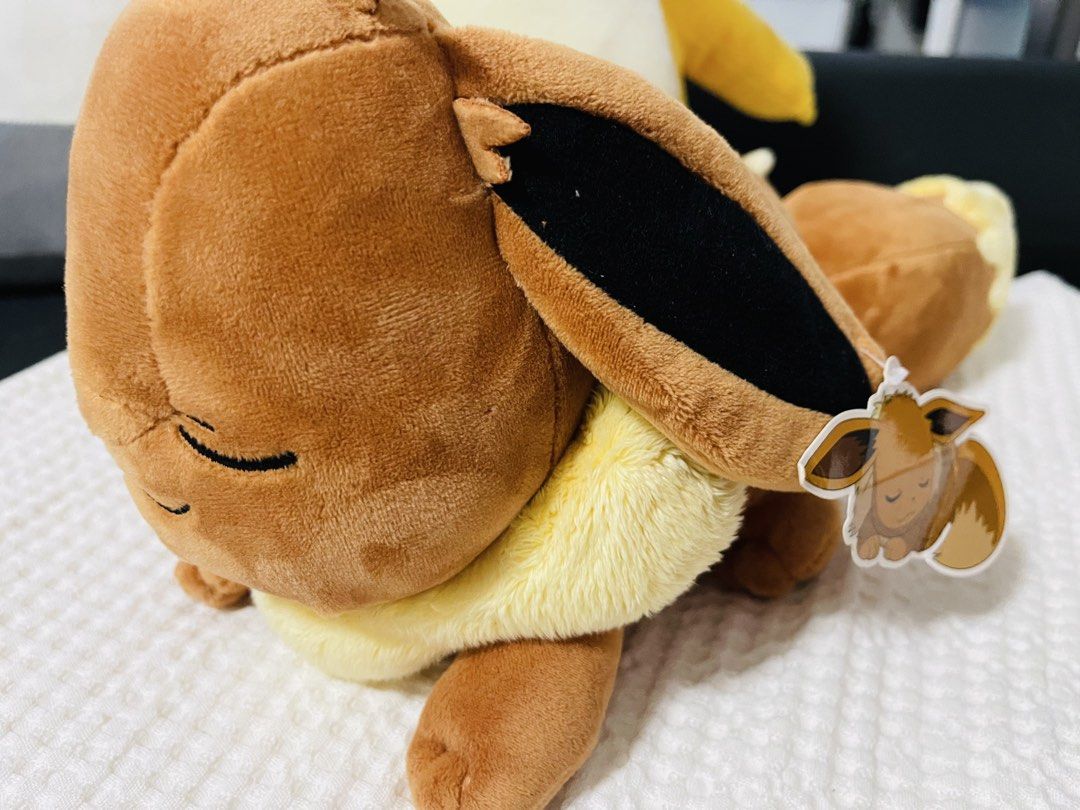 Nintendo Pokemon Eevee Plush Toy (Category: Plushies & Soft Toys) located in Caloocan City. Submitted by epicogiftshop (Listing ID 1421825286, Image 1). Description: .