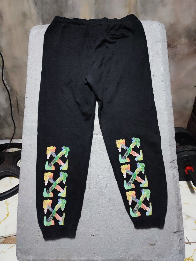 Off white jogger (Category: Joggers) located in Manila. Submitted by nhomz31 (Listing ID 1421862060, Image 1). Description: off white jogger brush arrow track pants size m on tag can fit to l -xl.