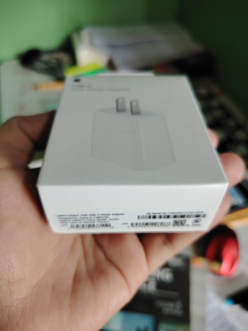 Original Apple🍏 20w Usb-C Power adapter (Category: Electrical, Adaptors & Sockets) located in Makati City. Submitted by itnokdatu04911 (Listing ID 1421875267, Image 2). Description: apple 20w Usb-C Power Adapter Fast Charging MODE OF PAYMENT ✅COD ✅GCASH ✅PAYMAYA VIA LALAMOVE, GRAB OR U CAN BOOK YOUR OWN RIDER TO PICK UP. 14DAYS WARRANTY AND SAME DAY DELIVERY ‼️ Pm for sure buyer 😉.