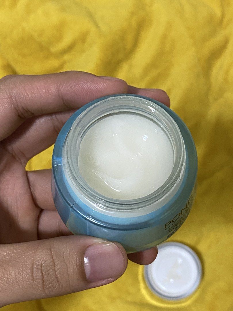 Ponds moisturizer (Category: Face Care) located in Pasig City. Submitted by Keayyy (Listing ID 1421792589, Image 3). Description: Used 5x lang but di ko bet hehe.
