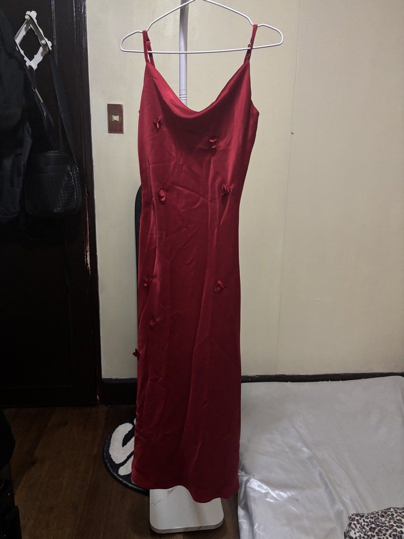 Red Satin Slip Dress (Category: Dresses) located in Las Pinas. Submitted by tidyspaces (Listing ID 1421880729, Image 1). Description: Used only once! Has adjustable straps and side zipper. Very simple and elegant. In great condition Las Pinas location .