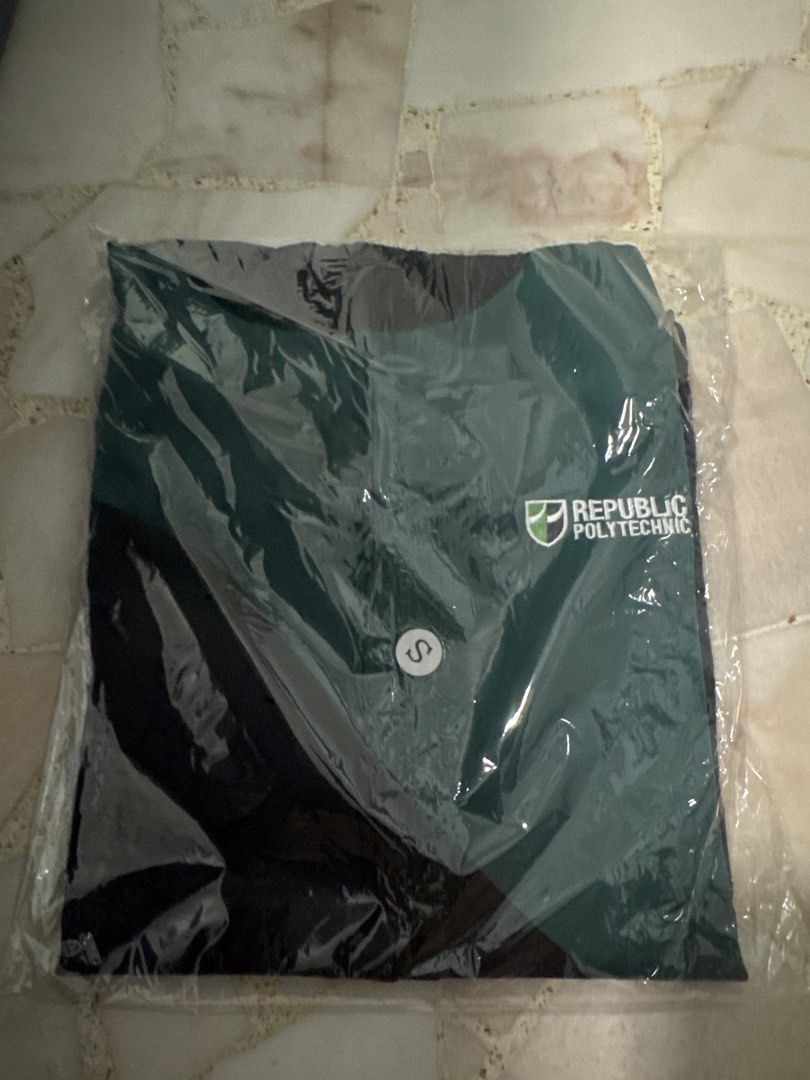 Republic Polytechnic Jacket (Category: Coats, Jackets and Outerwear) located in Singapore. Submitted by sunnyyellowbanana (Listing ID 1421865691, Image 1). Description: - Brand new Republic Polytechnic Jacket - Size: S - Color: Dark green - Features the Republic Polytechnic logo - Suitable for students and alumni.
