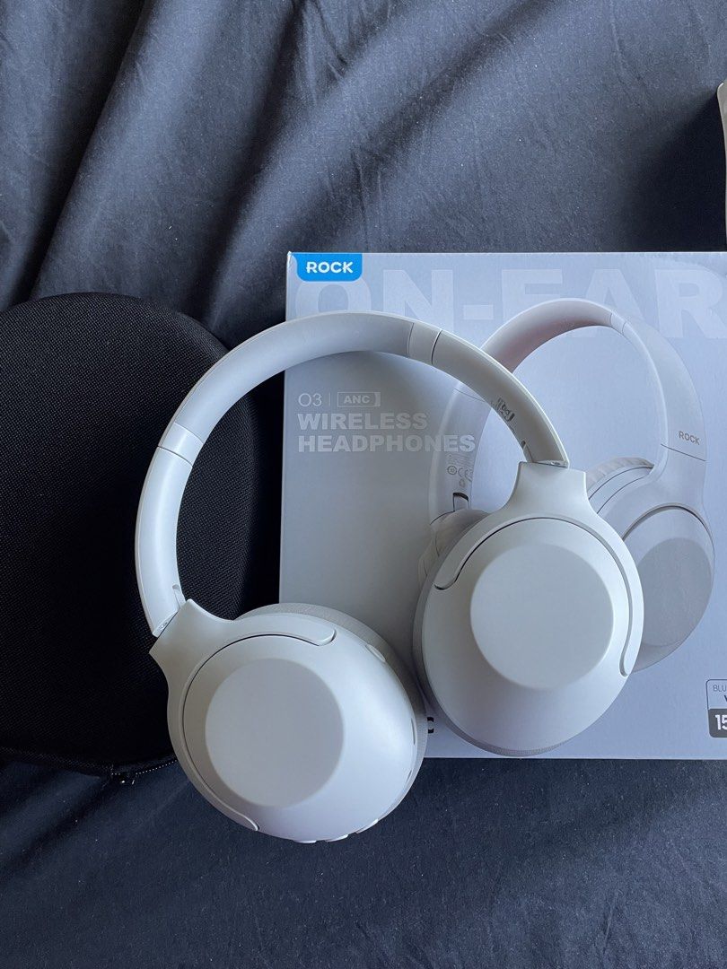 ROCK O3 ANC Wireless Headphones (Category: Headphones & Headsets) located in Pasig City. Submitted by ysaint (Listing ID 1421836943, Image 1). Description: Rock Space O3 anc wireless headphones • light blue grey • ⁠foldable • ⁠with case & box + cord for charging • ⁠noice cancelling + bluetooth • ⁠used only for a year issues • hindi na tumutunog kapag inoopen pero may ilaw pa rin naman • ⁠may mga black na dumi pero onti lang.