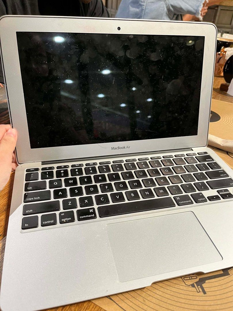 RUSH SALE MacBook Air (Category: Laptops & Notebooks) located in Pasig City. Submitted by 3dsbagcollectionbydiane (Listing ID 1421877350, Image 3). Description: - MacBook Air 11-inch (Early 2015) - 1.6 GHz Intel Core i5 processor - 4GB RAM - macOS High Sierra - Silver finish.