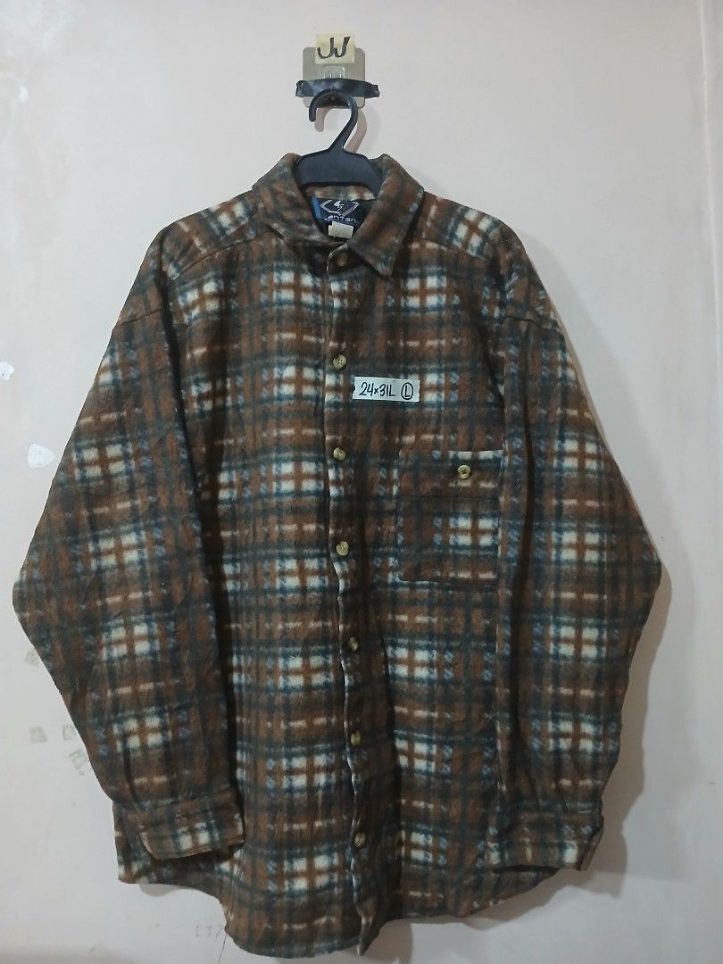 Santana Plaid Flannel Shirt (Category: Tshirts & Polo Shirts ) located in Caloocan City. Submitted by erickaban14 (Listing ID 1421916825, Image 1). Description: Flannel shirt features a classic plaid. Measurent 24x 23L .
