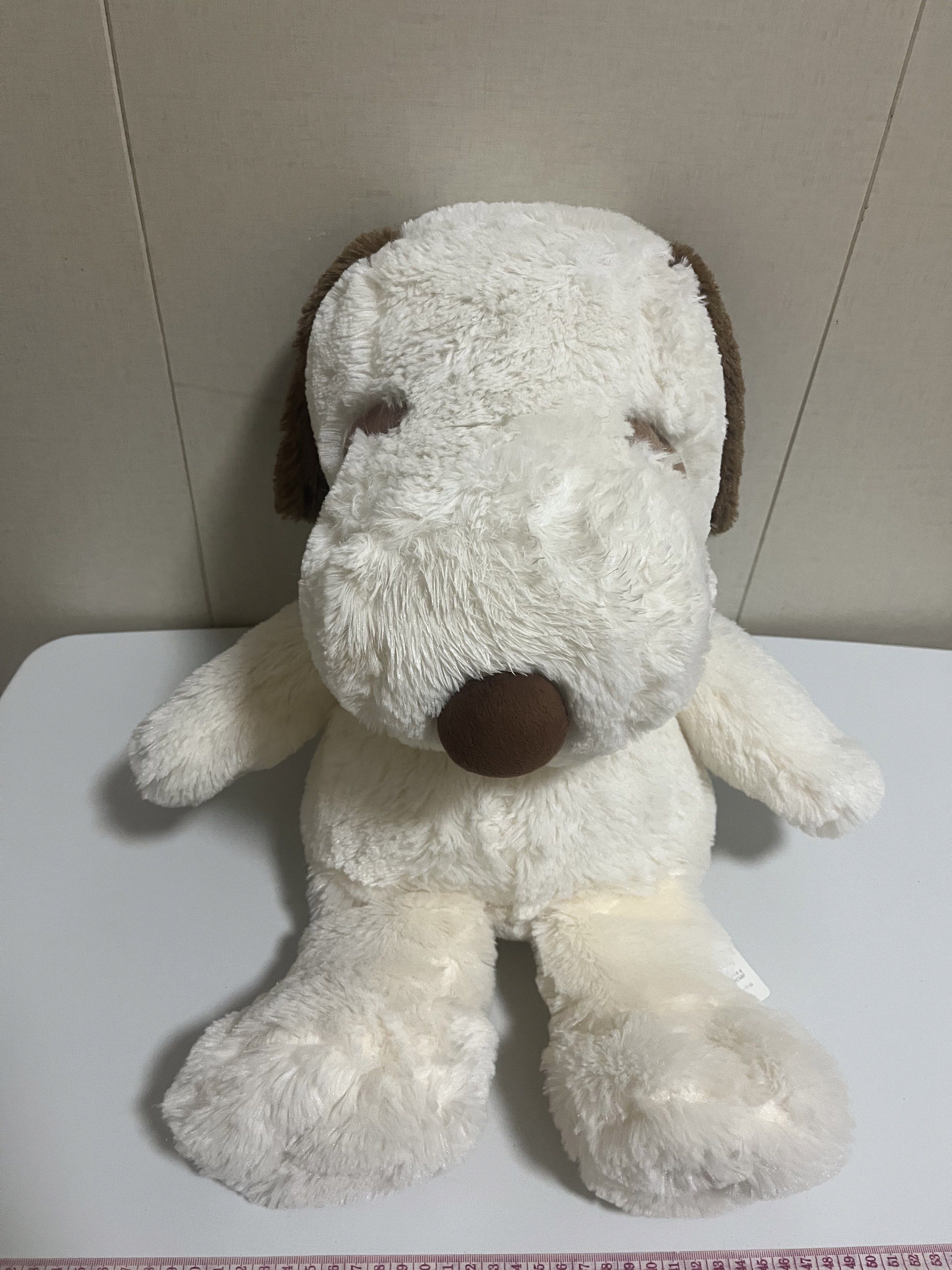 Snoopy Plush Toy with Blue Collar (Category: Plushies & Soft Toys) located in Las Pinas. Submitted by stuffhaven (Listing ID 1421877626, Image 1). Description: Location : Las Piñas Pick up or lalamove - Cute Snoopy plush toy - Features a soft body - Brown ears and nose - Light blue collar - Includes a tag - Perfect for Snoopy fans - Great as a gift.