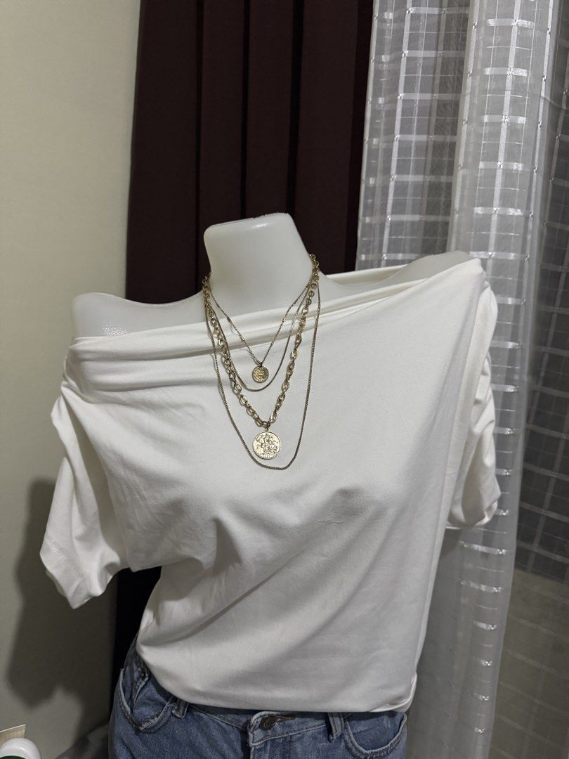 TAKE ALL: Gold plated jewelries (Category: Blouses) located in Quezon City. Submitted by psychebellemolly (Listing ID 1421911308, Image 1). Description: - Casual and chic style - Great for everyday wear or a night out - A wardrobe essential 📍 Novaliches, QC.