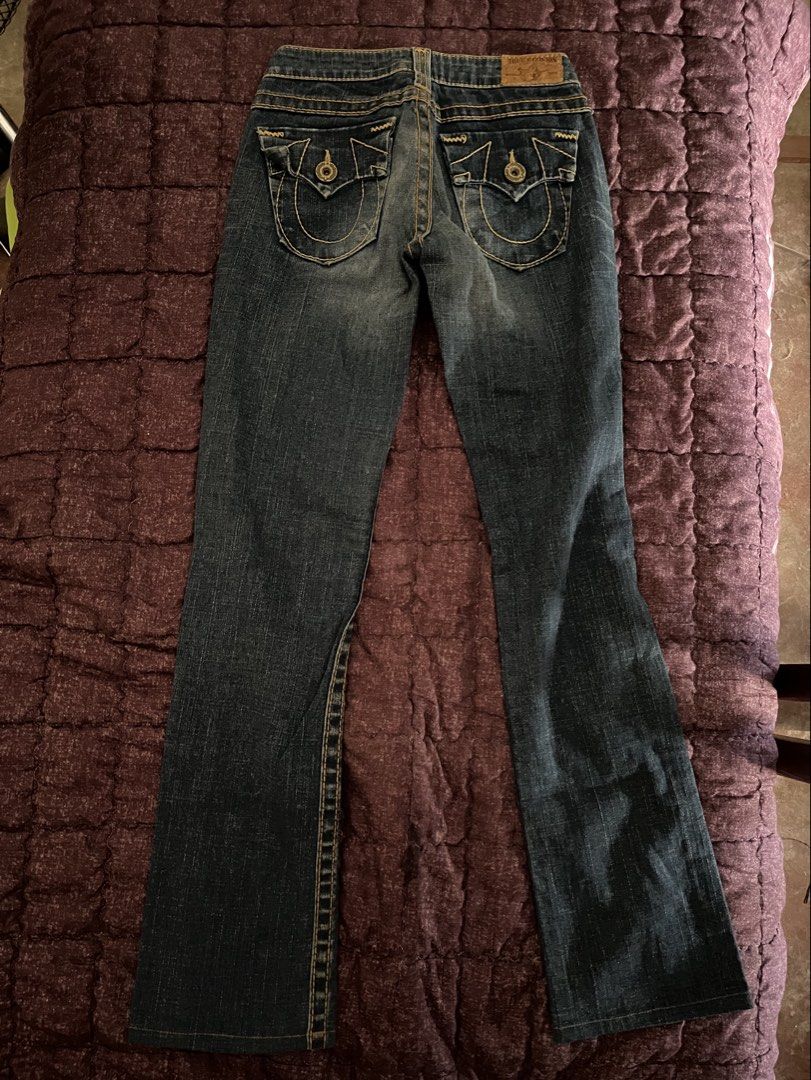 True Religion Wreath Buttons Jeans (Category: Jeans) located in Iloilo. Submitted by edensgrave (Listing ID 1421905706, Image 1). Description: - Authentic True Religion jeans - Signature horseshoe stitching on back pockets - Bootcut leg opening - 25 on tag / on tape measure: 25-27 - length 39 and a half .