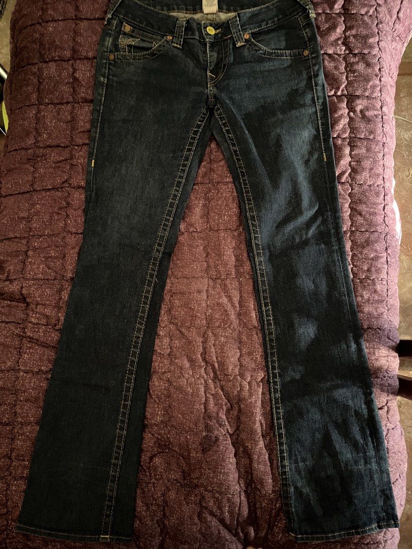True Religion yellow buttons jeans (Category: Jeans) located in Iloilo. Submitted by edensgrave (Listing ID 1421905436, Image 2). Description: - True Religion dark wash jeans - Signature True Religion stitching on back pockets and seams - Bootcut leg opening - 30 on tag / on tape measure: 31-35 -42 and a half length - can meet up if near otherwise j&t courier for deliveries .