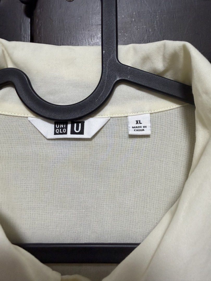 Uniqlo sheer polo (Category: Blouses) located in Paranaque City. Submitted by beamnl (Listing ID 1421863921, Image 3). Description: .