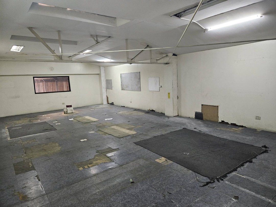 WAREHOUSE FOR LEASE in PARANAQUE (Category: Commercial) located in Quezon City. Submitted by zobelle88properties (Listing ID 1421915559, Image 3). Description: WAREHOUSE FOR LEASE Industrial Compound Edison Ave near SLEX Parañaque city Near. Zuellig Lot Area :756 sqm Mezzanine 216 sqm mezzanine FA: 972sqm 350/ sqm all in Vat inc. 3months advance & 3 months deposit Atleast 2yrs contract minimum Requirements : BIR 2303 Authority to print copy Buss.
