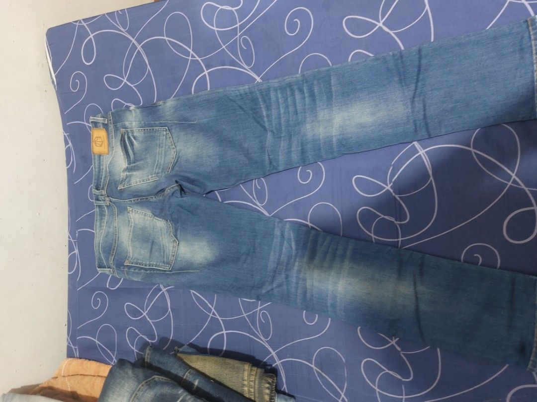 Zara Denim Collection Slim Fit Jeans (Category: Jeans) located in Lubao. Submitted by 23dang (Listing ID 1421836062, Image 3). Description: - Zara Denim slim fit jeans - Light blue wash - Distressed detailing - Classic five-pocket design - Button fly - Check size on label - Features a leather patch with logo - Stylish and comfortable -size 34.