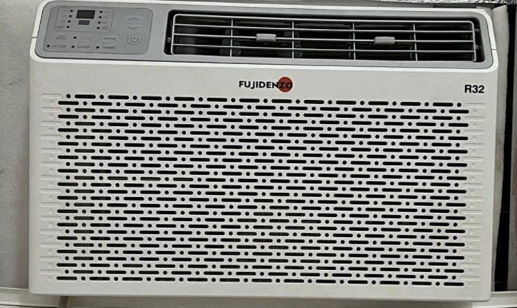 1HP FUJIDENZO INVERTER GRADE (Category: Air Conditioning and Heating) located in Manila. Submitted by maicahali305491 (Listing ID 1421944273, Image 1). Description: 1HP FUJIDENZO INVERTER GRADE AIRCON NO ISSUE REPAIR NEWLY CLEAN CONDO PULL OUT WE ACCEPT CASH ON DELIVER .