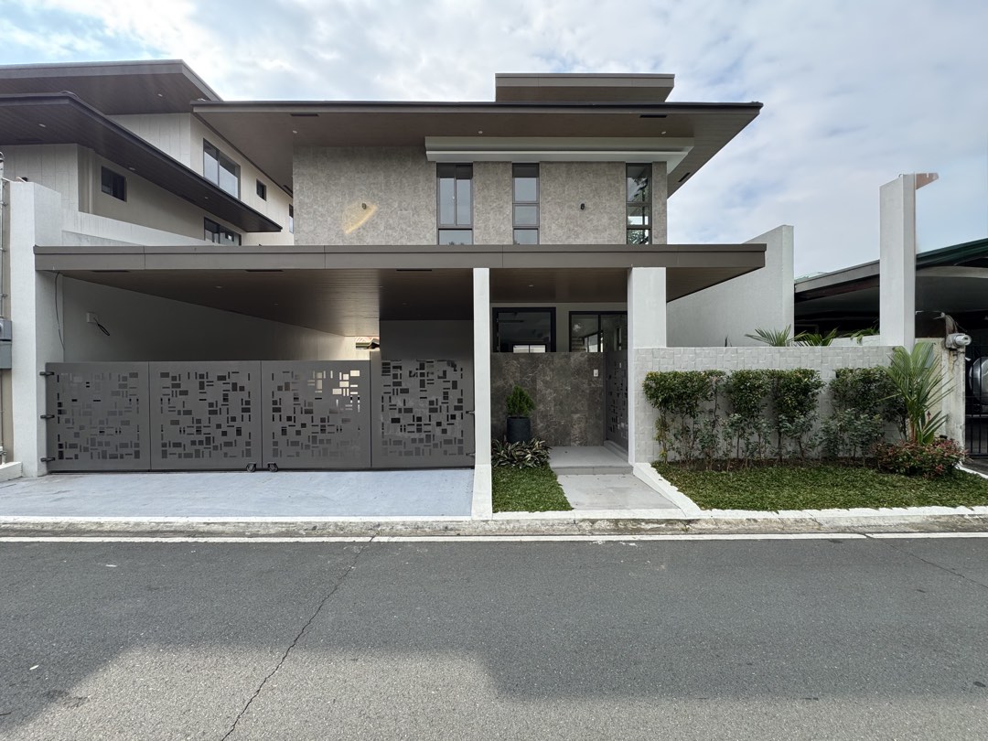 (Category: ) located in . Submitted by blesshomes.09178444676 (Listing ID 1422057290, Image 1). Description: .