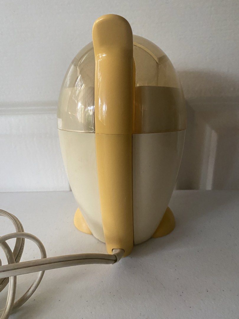 3D Coffee Grinder TSK-9219 (Category: Coffee Machines & Makers) located in Paranaque City. Submitted by ChloeCharles (Listing ID 1421943783, Image 2). Description: Easy to use Coffee beans grinder.