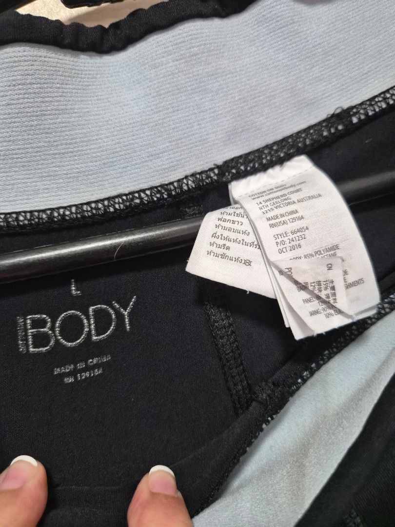 Workout Bundle (Under Armour + H&M + Uniqlo) | 3pcs ₱699 (Category: Activewear) located in Manila. Submitted by oncelovedcj (Listing ID 1421947683, Image 3). Description: 🏃‍♀️ Activewear Bundle – Under Armour + H&M + Uniqlo | Pre-Loved Sporty and comfy mix. Great for workouts, errands, or casual days. 🌟 Condition: Gently used to worn but in good condition – no holes or major flaws 📍 Location: Sucat, Parañaque 📏 Items Included: 💙 Under Armour
