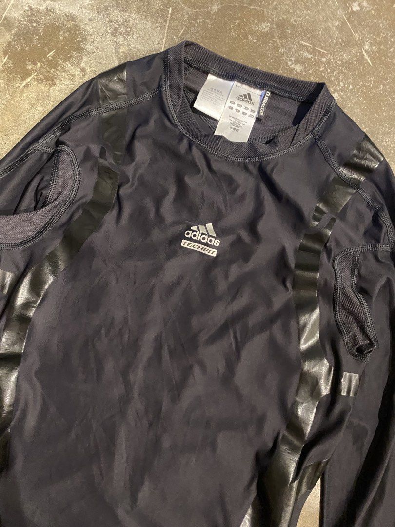 Adidas Techfit ClimaCool Long Sleeve Shirt (Category: Activewear) located in Cavite. Submitted by dracokidstuff (Listing ID 1422051180, Image 2). Description: Adidas Techfit Climacool Black Long Sleeve Size: Large Dimes: W15.5 L28 SL23 Very good condition Issue hairline cracks.