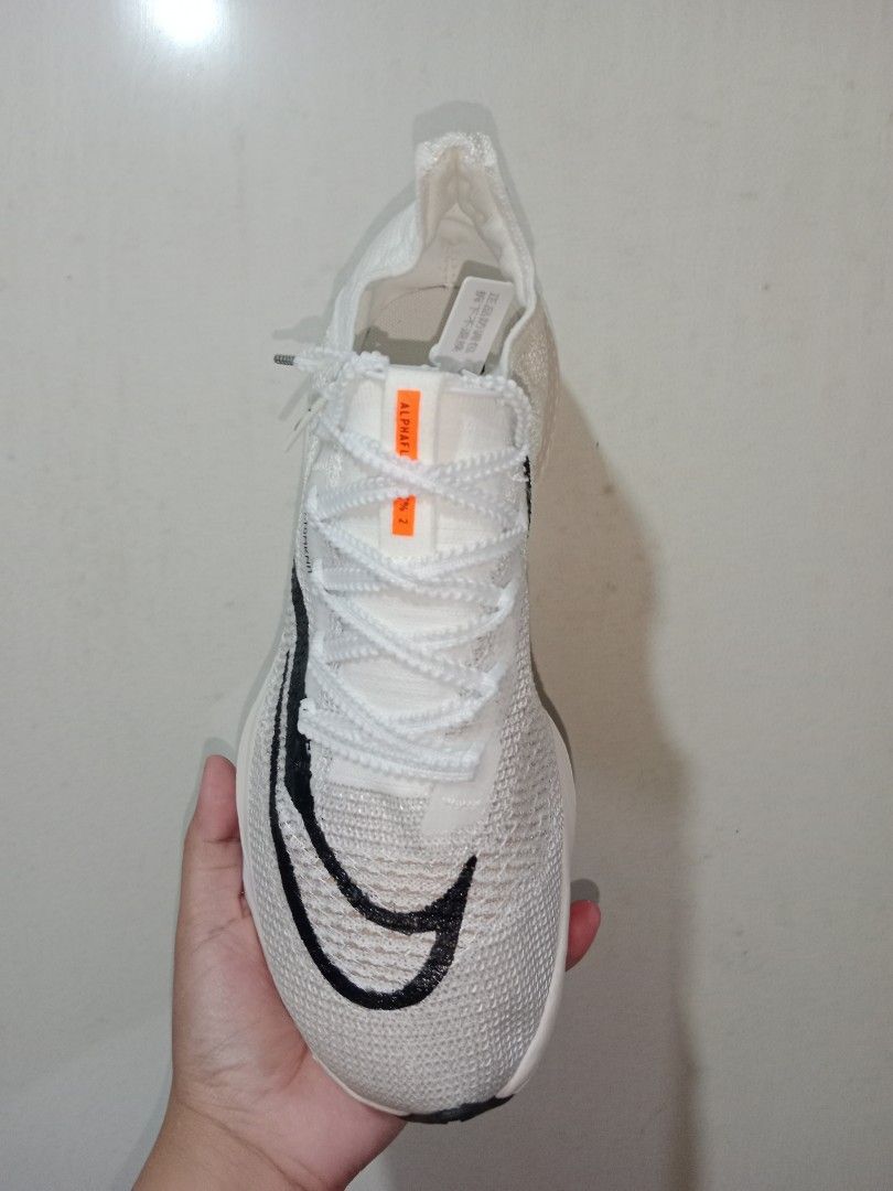 AIR ZOOM ALPHAFLY NEXT % 2 (Category: Sneakers) located in Manila. Submitted by fashionshoev3 (Listing ID 1422047647, Image 2). Description: SIZE ON TAG & ON BOX : US 8.5 EUR 42 CM 26.5 Brandnew Condition with box Quality : UA.