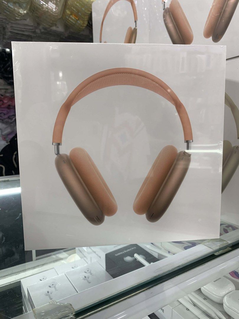 AirPds Max with Smart Case (Category: Headphones & Headsets) located in San Juan City. Submitted by nb_gadgets (Listing ID 1421953558, Image 1). Description: - AirPods Max - Includes Smart Case - Original packaging - Stylish design - Comfortable headband and earcups.