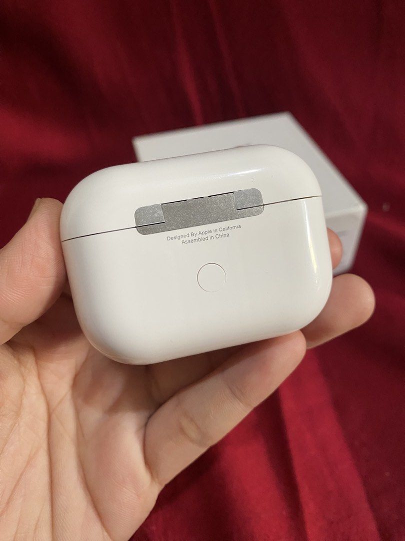 Airpods Pro 2 (Category: Portable Audio Accessories) located in Manila. Submitted by grandcat_7981a9 (Listing ID 1421984947, Image 3). Description: AIRPODS PRO 2 Premium •COMPATIBLE WITH IPHONE & ANDROID •GPS / TRACKER / FIND MY IPHONE •CAN CHANGE NAME •POP UP FUNCTION (FOR IOS ONLY ) •5 TO 6 HOURS LISTENING MUSIC •TOUCH CONTROL •IN EAR DETECTION •SWEAT RESISTANCE •SPATIAL AUDIO •8D BASS / SUPER BASS •BLUETOOTH 5.0.