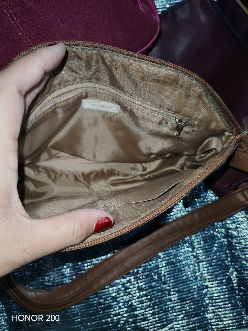 Assorted Handbags (Category: Luxury Bags & Wallets) located in Valenzuela. Submitted by japansurplus2020 (Listing ID 1422024835, Image 3). Description: 3pcs issue nasa picture .
