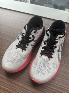 (Category: ) located in . Submitted by sneakerhead45 (Listing ID 1421942907, Image 1). Description: .
