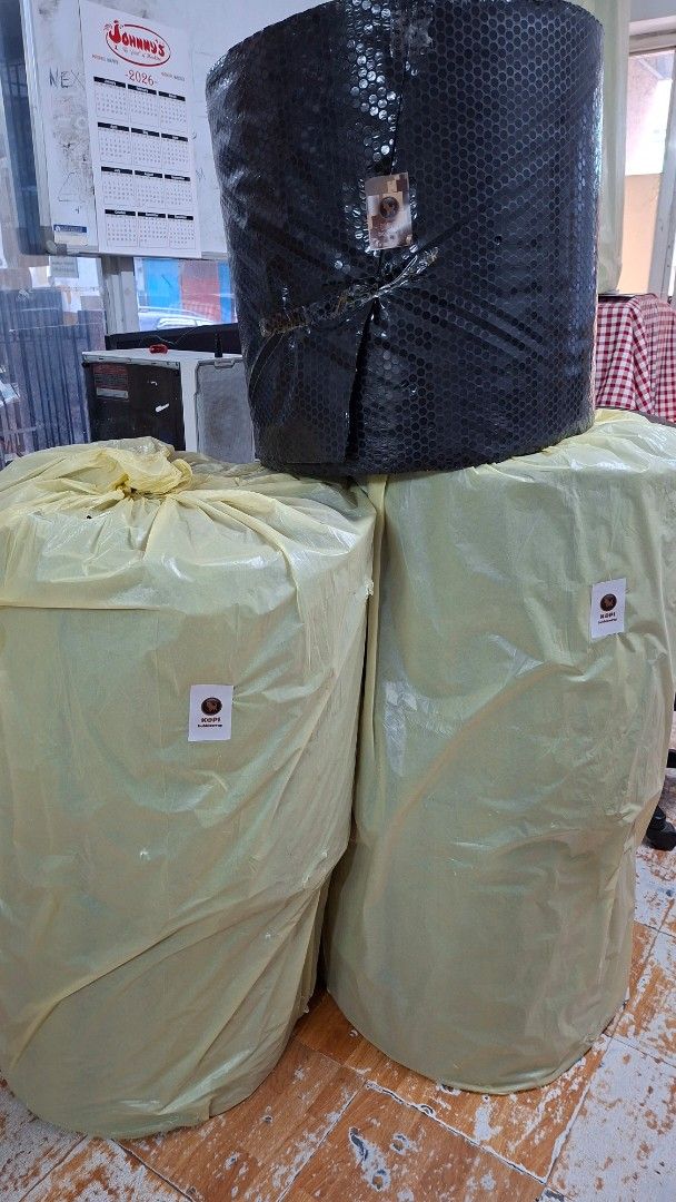 Bubblewrap 20x80m (half) (Category: Everything Else Others) located in Pasig City. Submitted by masterkevinkarl (Listing ID 1422073289, Image 2). Description: Bubblewrap 20x80m (half) makapal 340 per roll pickup or lalamove, Pasig Area.