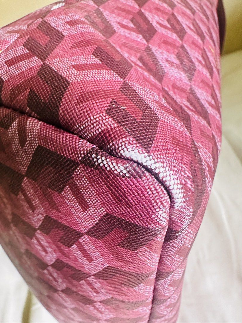 Christy Ng large Hobo (Category: Luxury Bags & Wallets) located in Quezon City. Submitted by JFSCloset (Listing ID 1422027679, Image 3). Description: -Original Christy Ng Large Hobo bag - Minor wear on corners not really visible - no tear or holes.