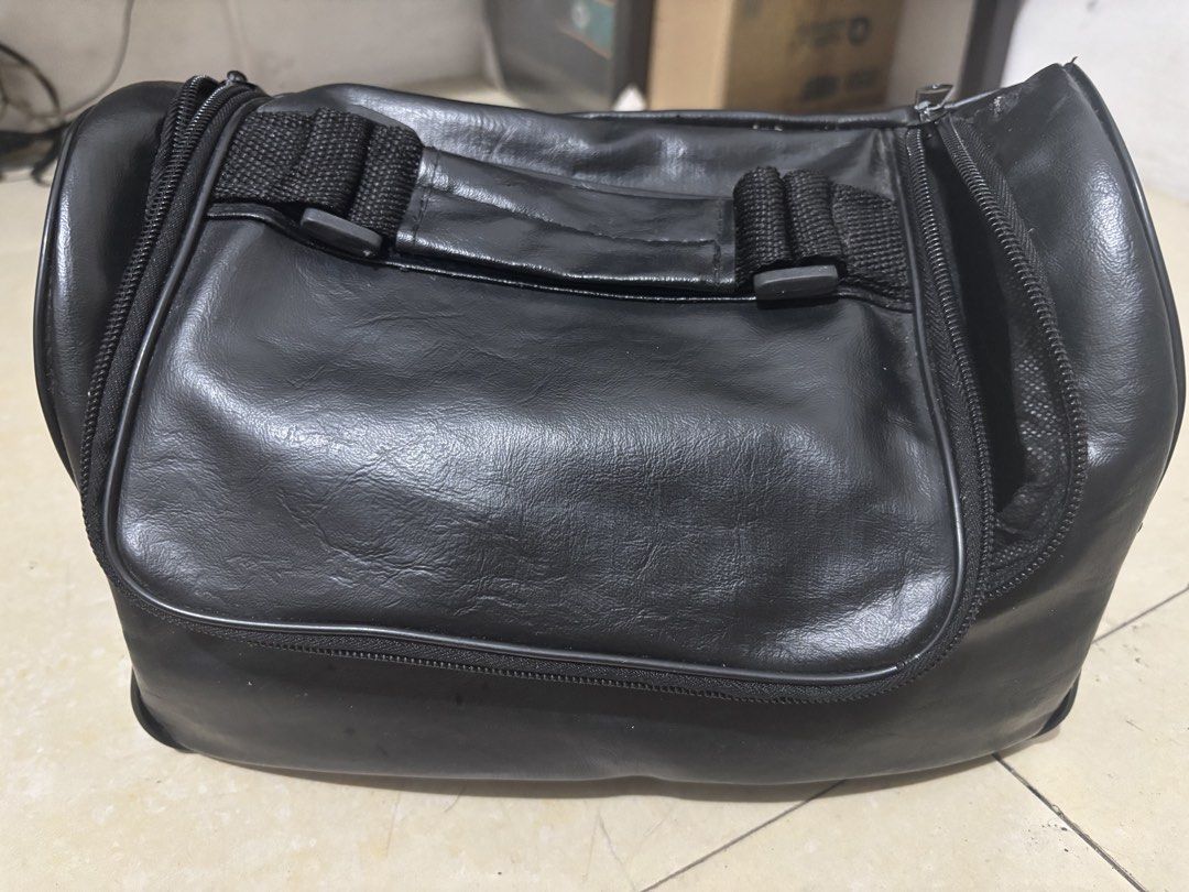 Community bag with other paraphernalia (Category: Medical Supplies & Tools) located in Manila. Submitted by van390867 (Listing ID 1422063500, Image 2). Description: Black bag with issues (check in pics) With : stethoscope : tuning fork : Syringe .