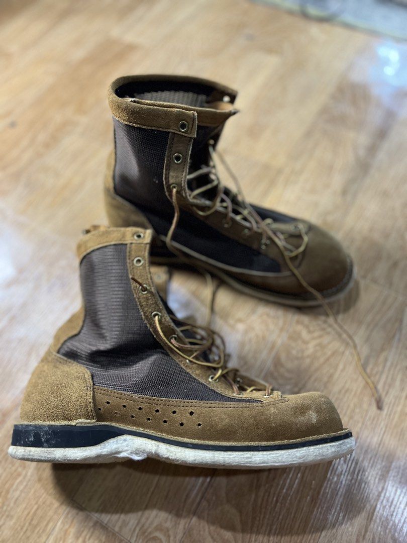 Danner Boots (Category: Boots) located in Zamboanga. Submitted by alterramz08 (Listing ID 1422072478, Image 2). Description: Danner boots Size 10 Verygood Condition No sole pad Price : 1,500Pesos Danner boots in brown. Features a suede and mesh upper with lace-up closure. The boots have a sturdy sole and a padded interior. The size is 10 EE. The insole measures approximately 30cm..