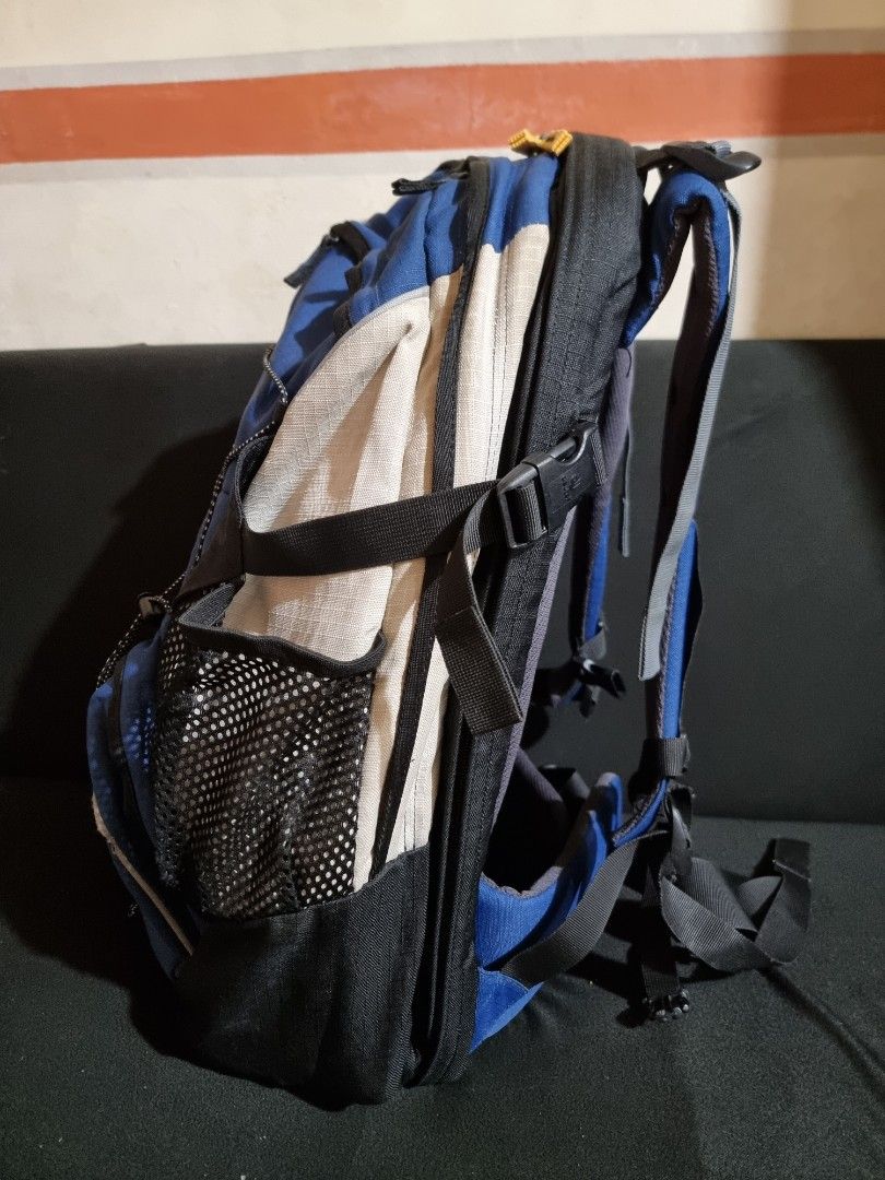 Deuter KangaKid Baby Carrying Backpack (Category: Backpacks) located in Imus. Submitted by aim_for_less (Listing ID 1422008184, Image 2). Description: Deuter KangaKid Baby Carrying Backpack - Deuter Kangakid backpack - Color: Blue and Black - Multiple compartments for storage - Includes side mesh pockets and front pocket - Adjustable straps for a comfortable fit - Padded back for added comfort - Deuter logo visible - Ideal for outdoor activities 