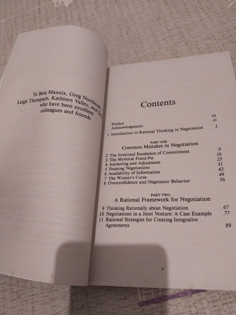 Dijual Buku bahasa Inggris ORI "Negotiating Rationality" (Kategori: Buku) berada di Jakarta Pusat. Dikirim oleh mohnazars85 (ID iklan 1422063628, Gambar 2). Deskripsi: jual Buku bahasa Inggris Ori "Negotiating Rationally" Karangan Max H. Bazerman dan Margareth A. Neale. buku ini merupakan buku yang digunakan sebagai dasar untuk program pendidikan Negosiasi di Kellogs Graduate School of Management, Northwestern University USA, salah satu sekolah b