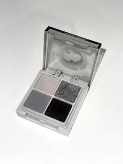 （分類：）位於 。 由 yychloeya 提交（商品編號 1421988326，圖片 1）。簡介： 。