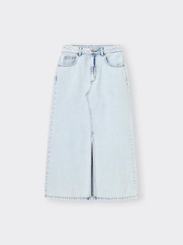 GU Light Blue Denim Maxi Skirt (Category: Skirts) located in Urdaneta. Submitted by zrayray (Listing ID 1421951414, Image 2). Description: - GU light blue denim maxi skirt - Size: S - Design: Front slit, five-pocket style - Closure: Button and zipper - Wash: Light wash denim - Versatile and easy to style.