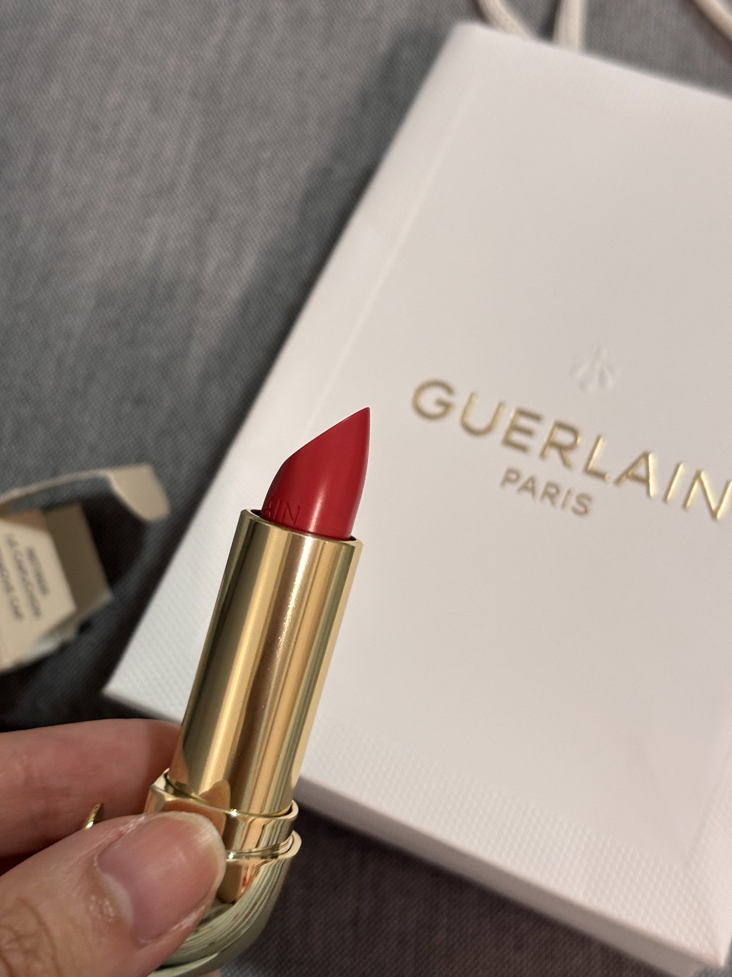 Guerlain 409 Le Rose Indien Lipstick (Refill) (Category: Makeup) located in Quezon City. Submitted by shopwithfrance (Listing ID 1422069208, Image 3). Description: - Authentic Guerlain Rouge G Satin Lipstick - Shade: 409 Le Rose Indien - Includes: - Original Box - Guerlain Paper Bag - Receipt from Rustan's Makati - Size: 3.5g FREE: EOS LIPBALM.